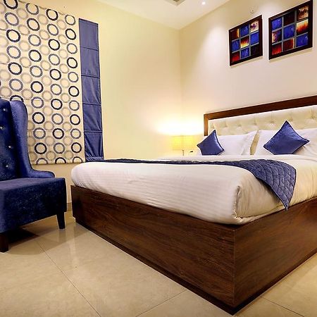 Hotel Rk Grande Ludhiana Bilik gambar